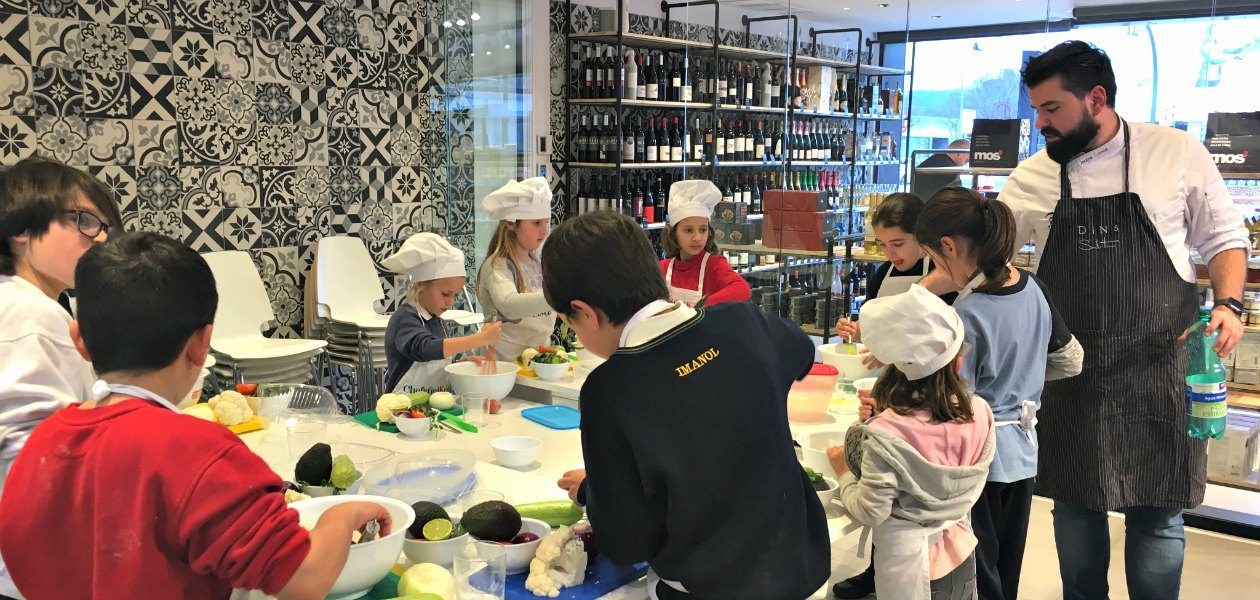 Jaume Comas con los ChefsinKids