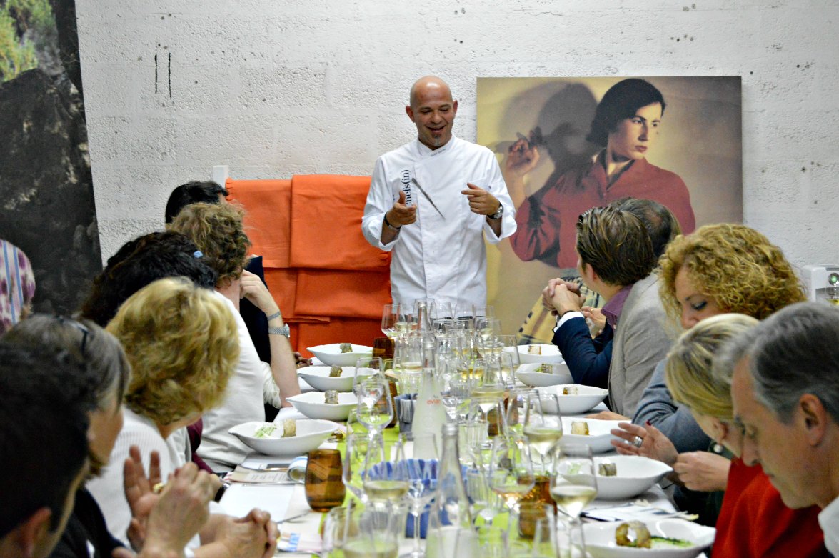 Hidden Kitchen con Víctor García (La Fortaleza de Cap Rocat Hotel) en Teixits Vicens