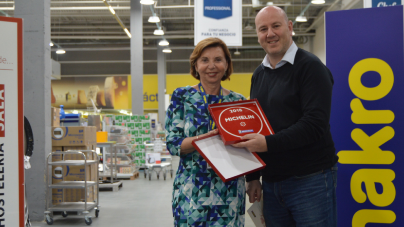Makro entrega las placas de la Guía Michelin